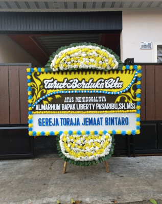Papan Bunga Duka di Ketileng